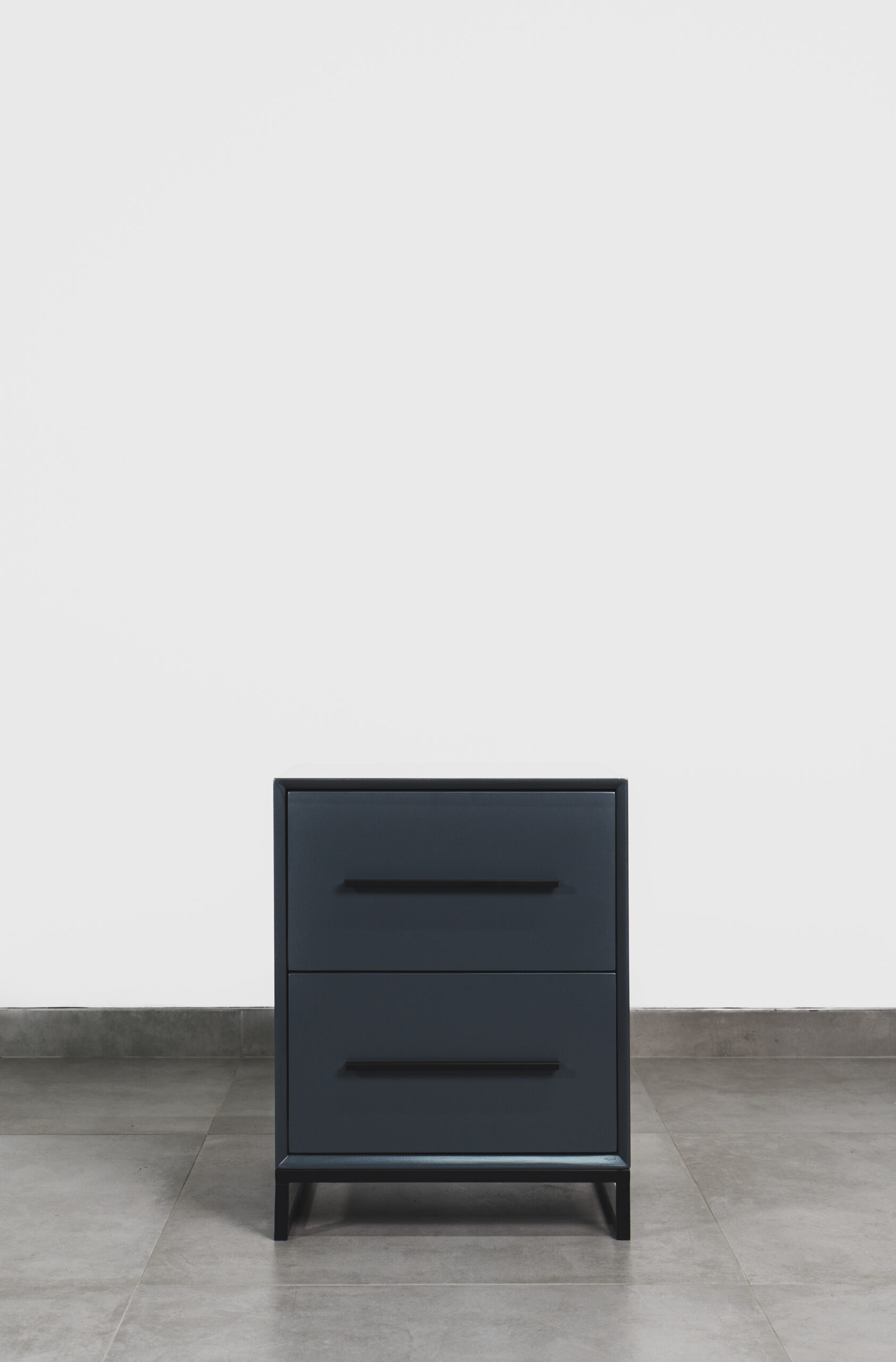 LONDON - GREY & BLACK PEDESTAL - Image 4