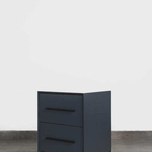 LONDON – GREY & BLACK PEDESTAL