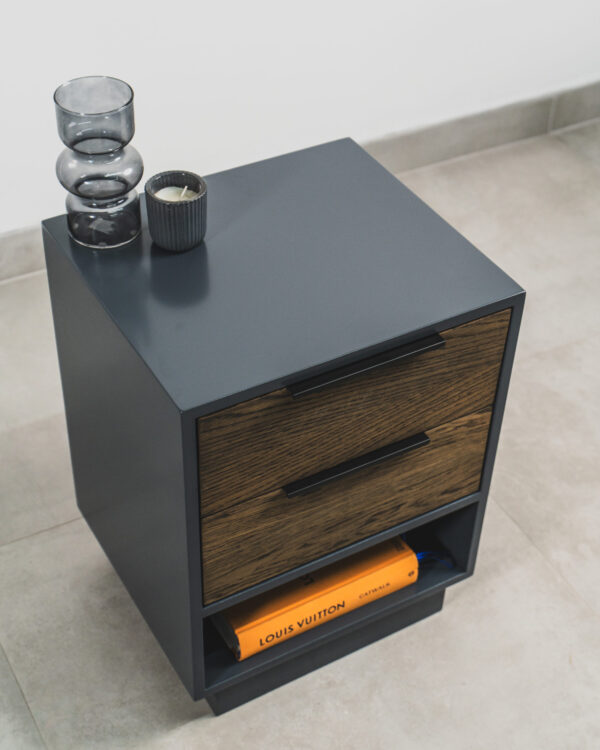 NOA – GREY & VENEER PEDESTAL