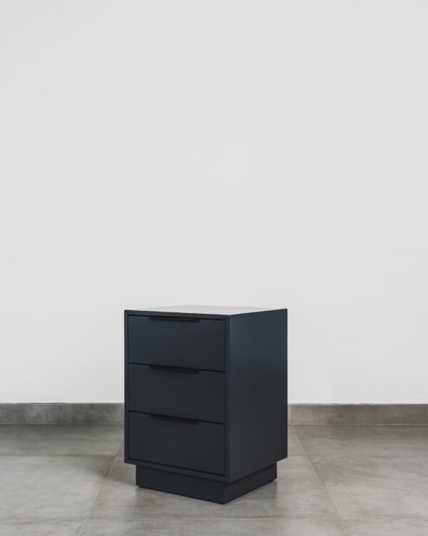 ONYX – GREY PEDESTAL