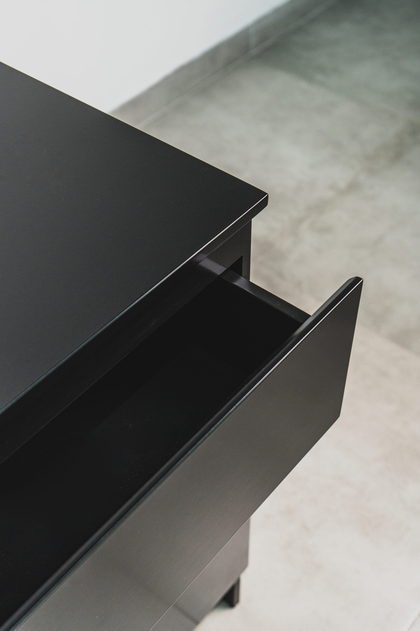 SYDNEY - BLACK CHEST OF DRAWERS - Image 4
