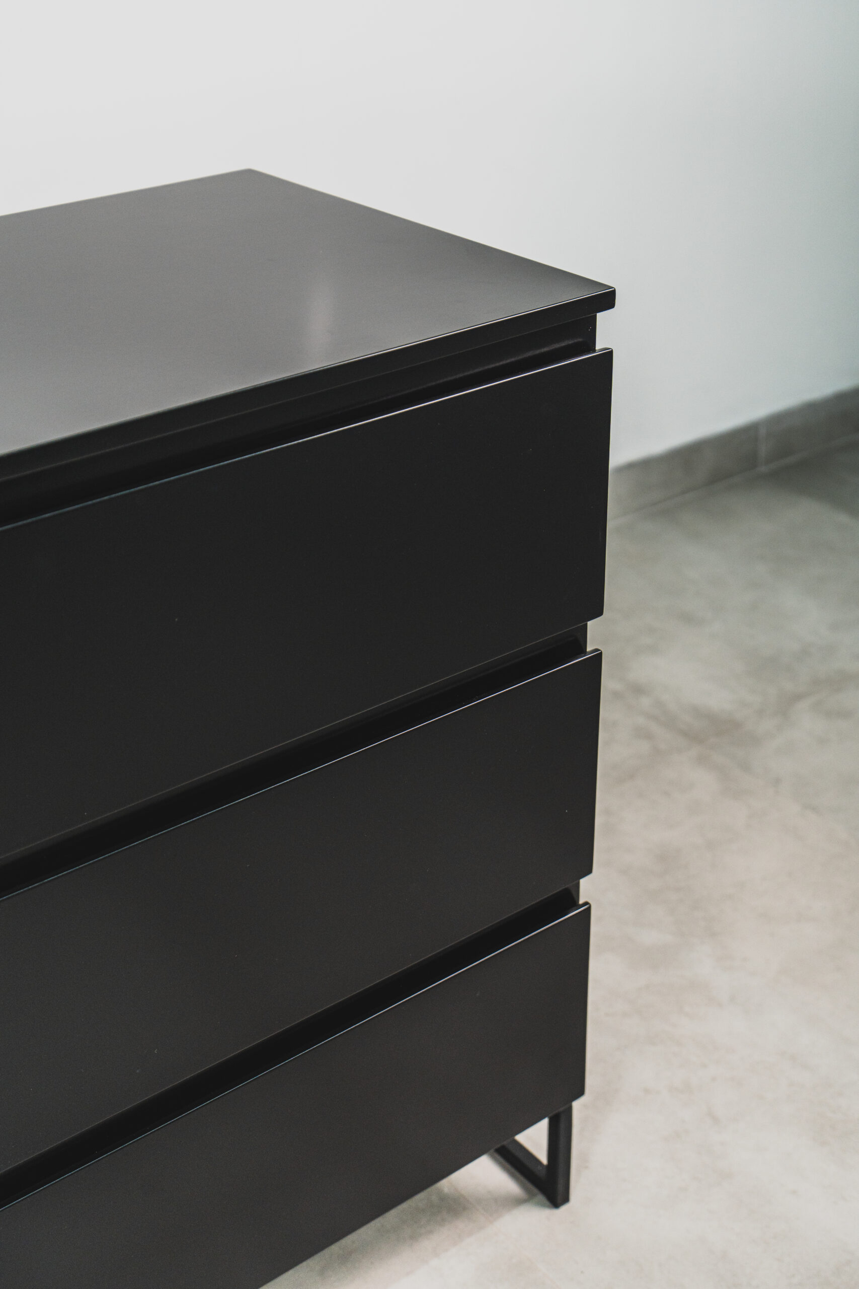 SYDNEY - BLACK CHEST OF DRAWERS - Image 5