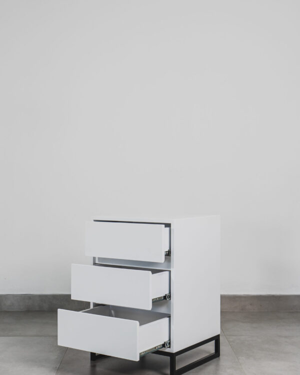 SYDNEY – WHITE PEDESTAL