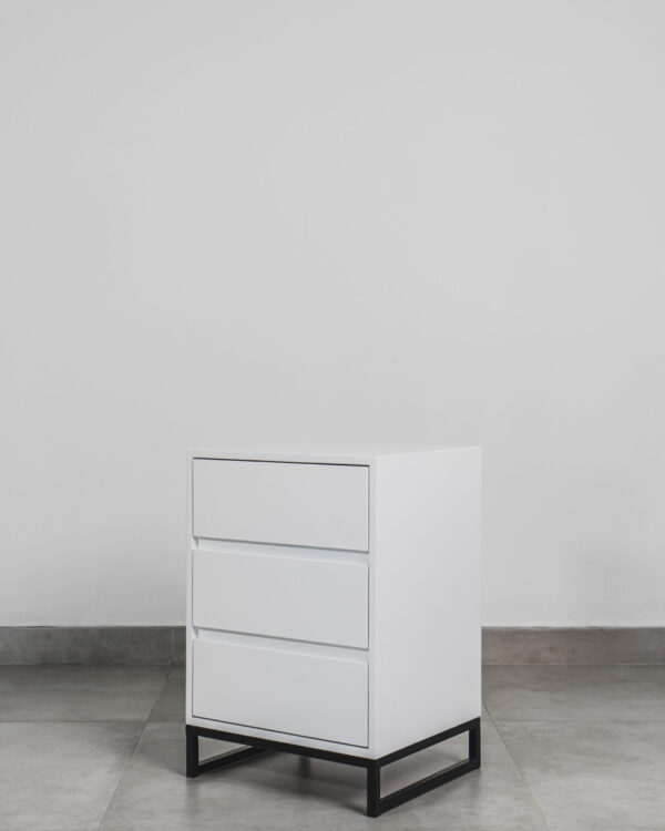 SYDNEY – WHITE PEDESTAL