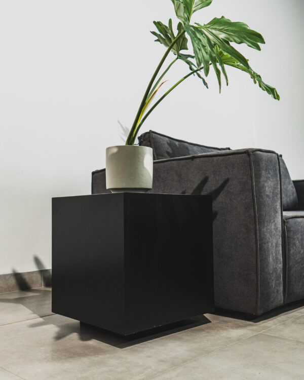 CUBE – BLACK SIDE TABLE