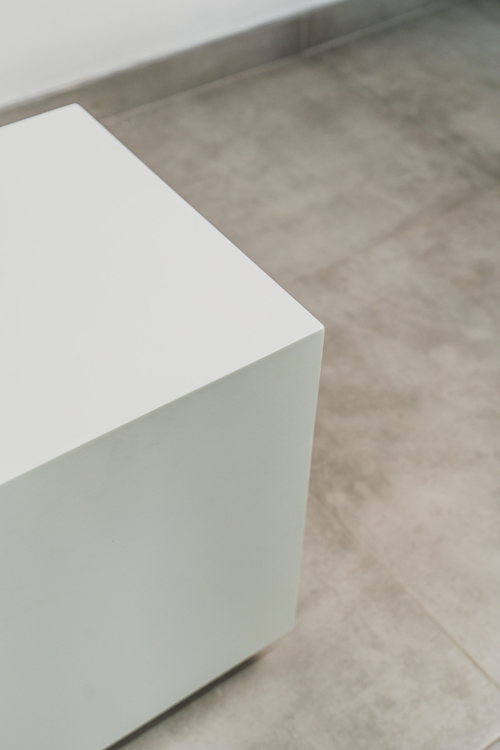 CUBE - WHITE SIDE TABLE - Image 3