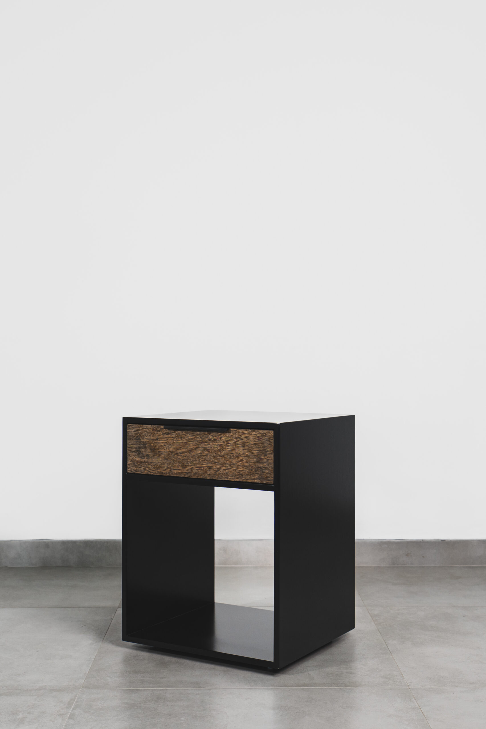 BALI - BLACK & VENEER PEDESTAL