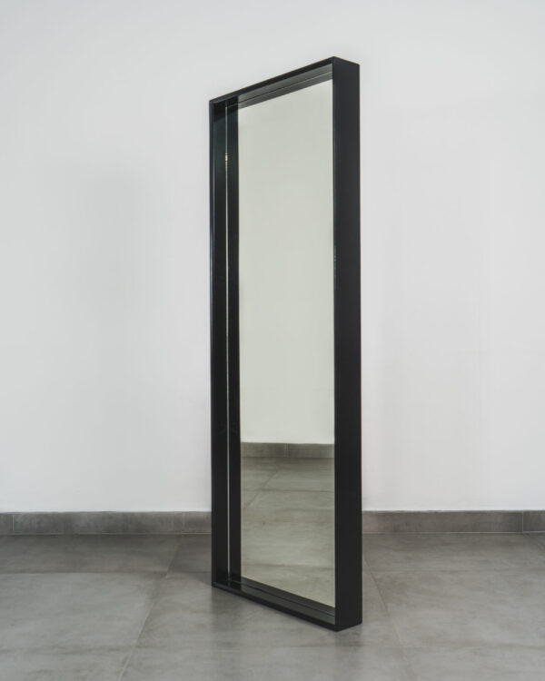 STANDING MIRROR – BLACK