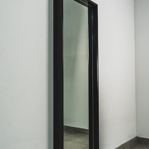 STANDING MIRROR – BLACK
