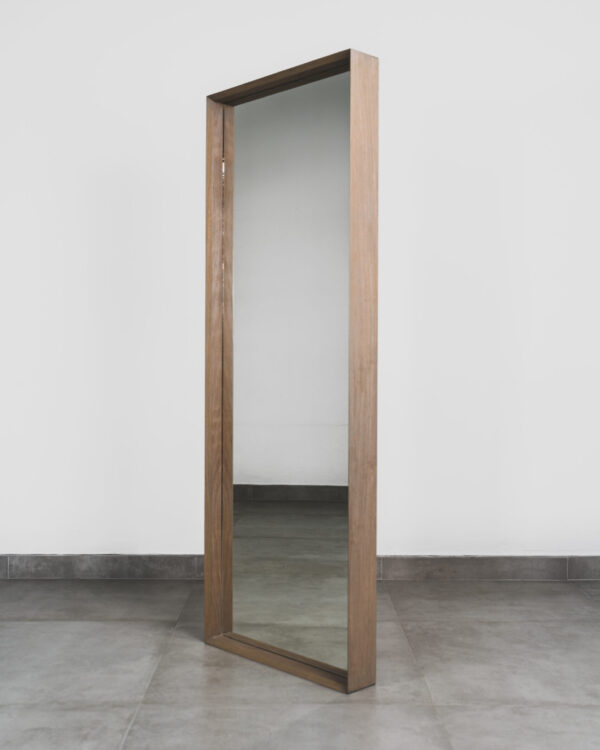 STANDING MIRROR – GREY OAK