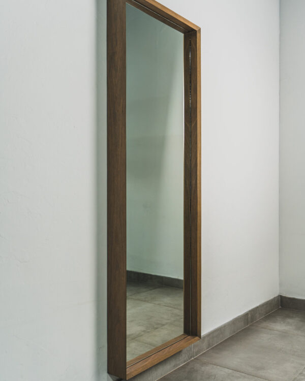 STANDING MIRROR – GREY OAK