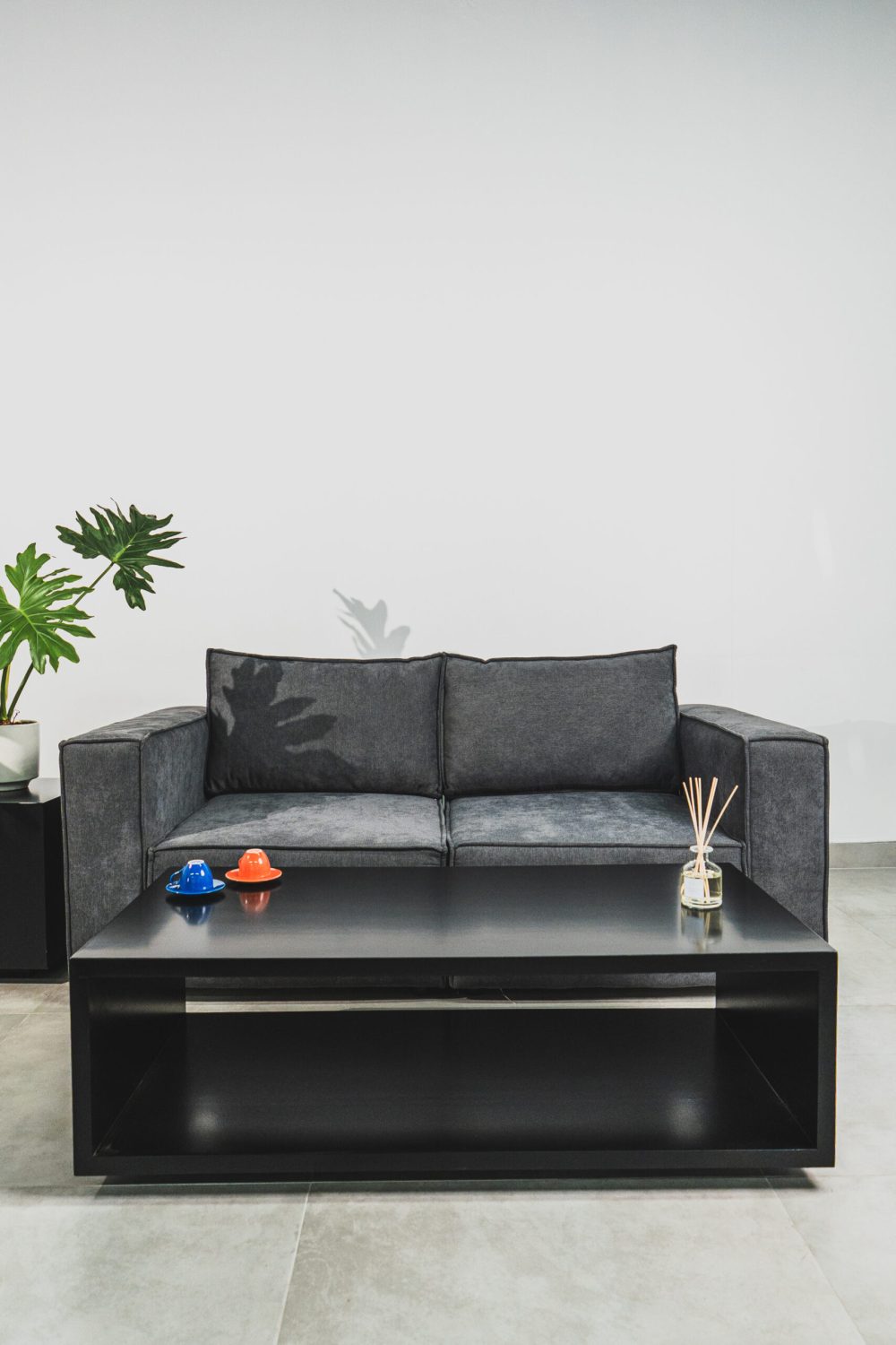 BALI - BLACK COFFEE TABLE - Image 4