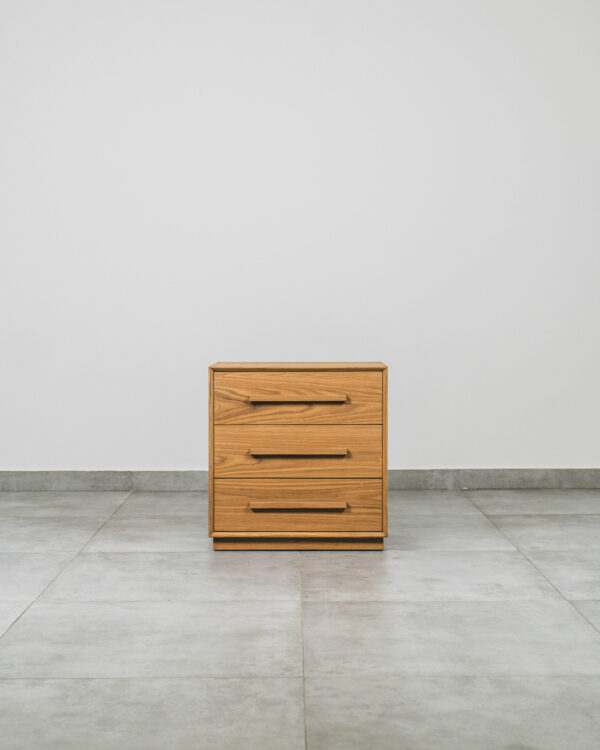 WINSTON – PEDESTAL