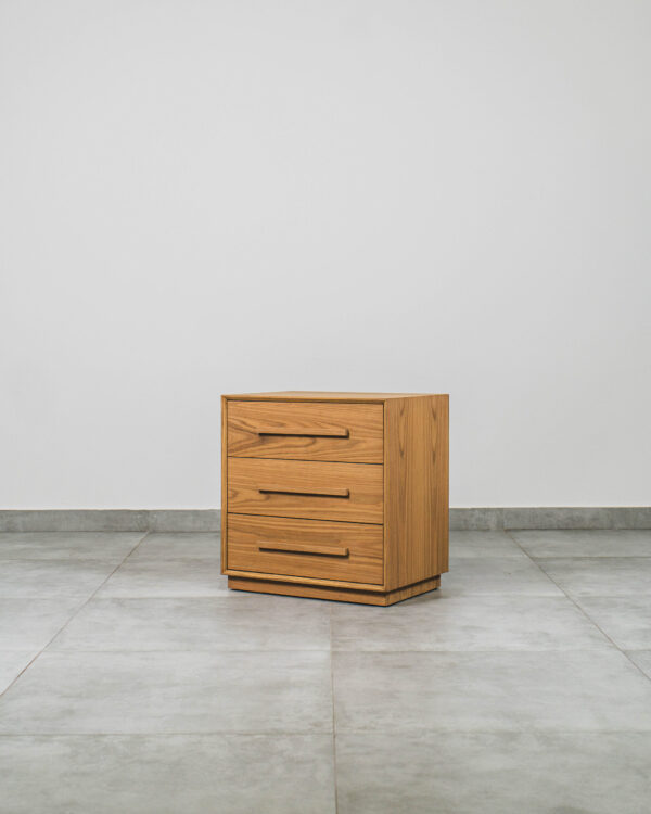 WINSTON – PEDESTAL