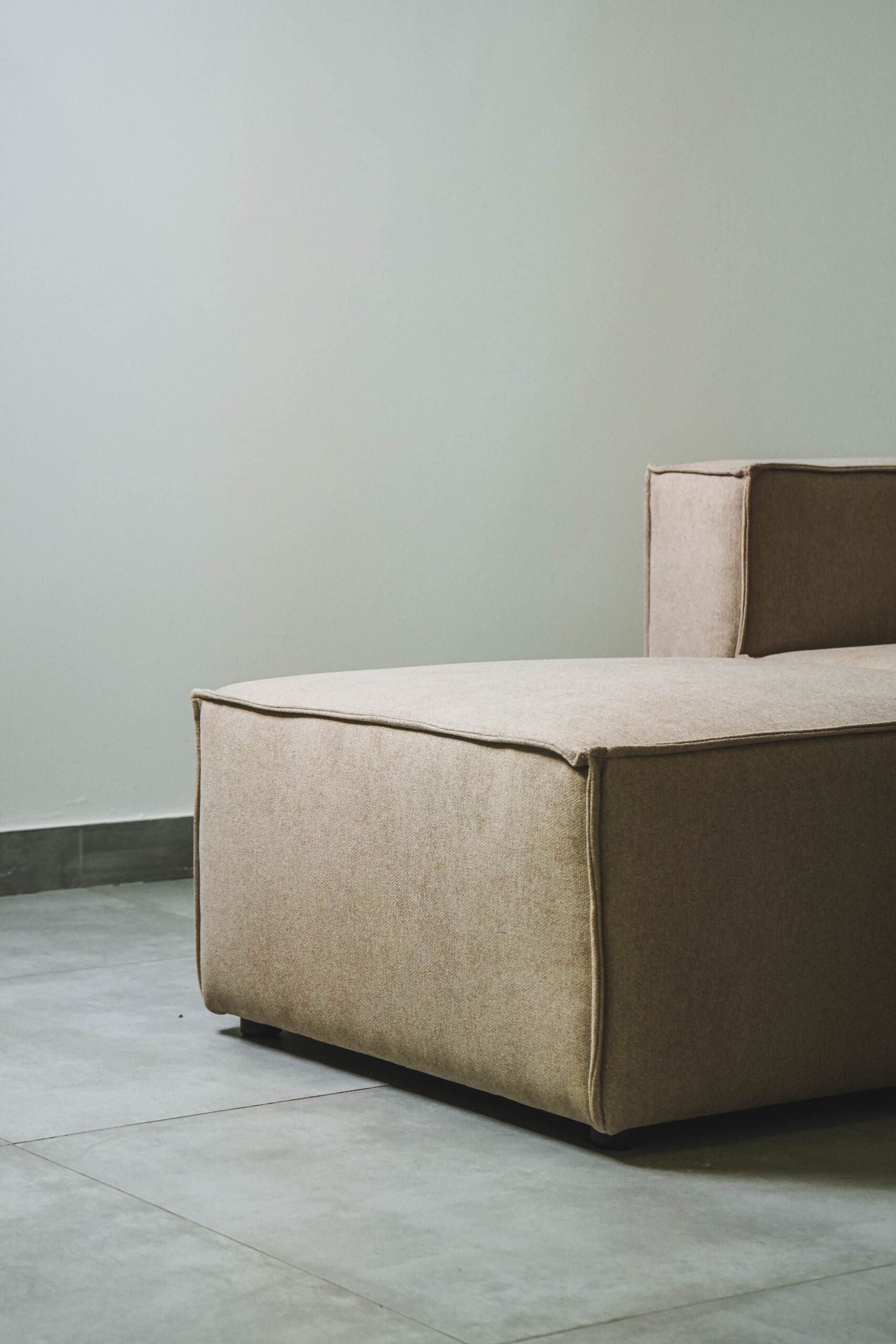 SOLASTA - 3 SEATER COUCH WITH OTTOMAN - FRENCH OAK - Image 11